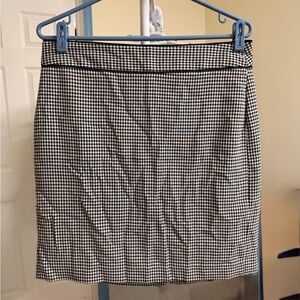 Banana Republic Black and White Pencil Skirt
